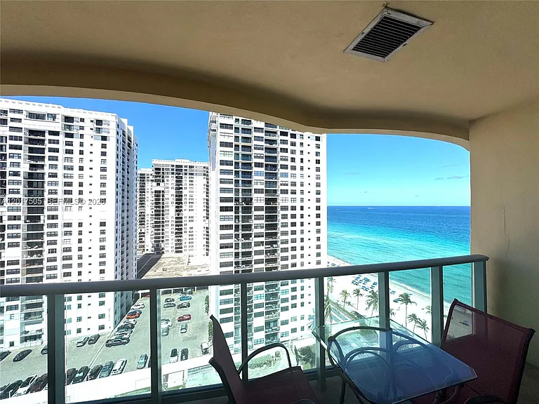 2501 S Ocean Dr #Penthouse 4 — Photo 7