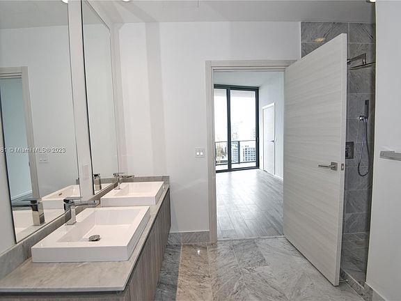 5th image of 801 S Miami Ave Unit 5008