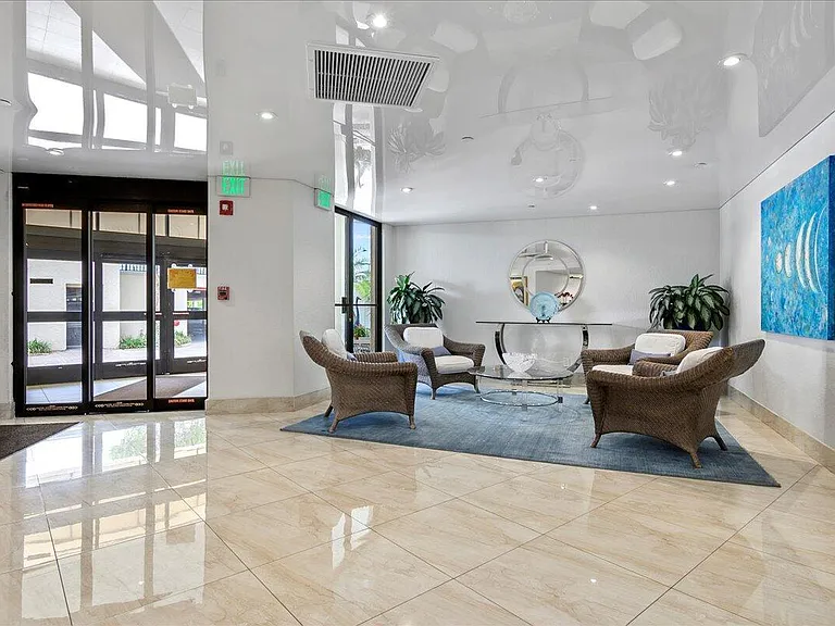 5420 N Ocean Dr #1705 — Photo 4