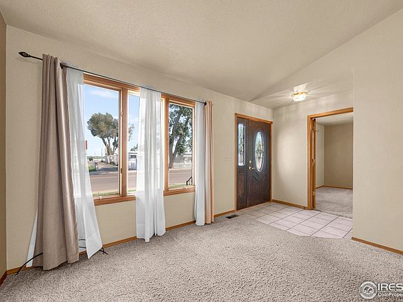 5th image of 400 E Riverview Ave