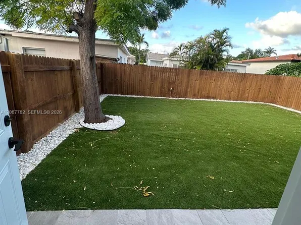 3045 SW 21st St #3045, Miami, FL 33145