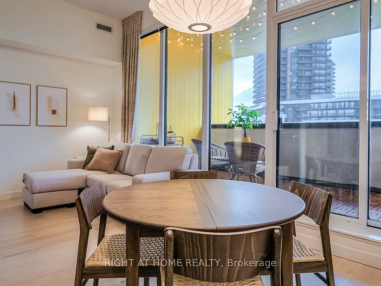 95 McMahon Dr #511 — Photo 11