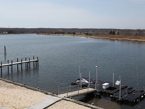 2nd image of 71 Cliff Dr