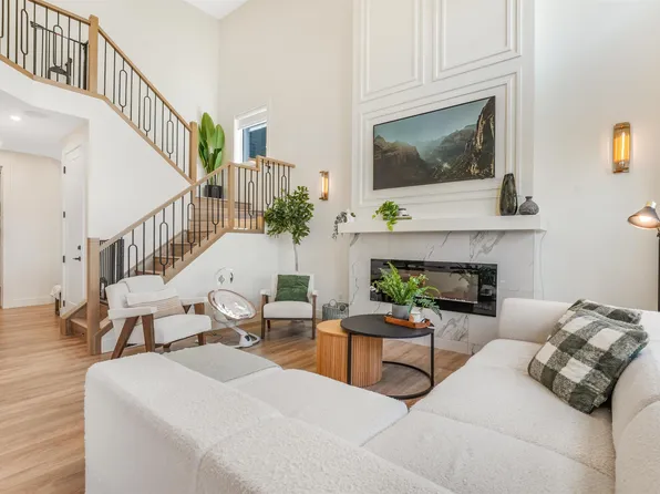 108 Edgefield Way, Saint Albert, AB T8N 7W9