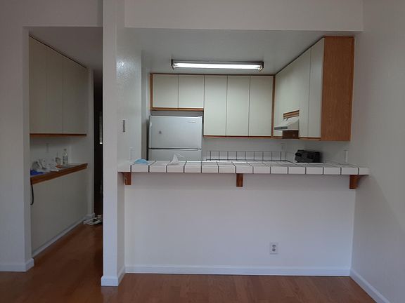 5th image of 13XX Fairway Entrance Dr #4