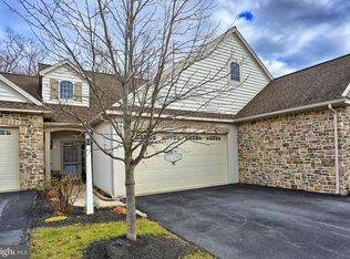 17 Pfautz Cir, Elizabethtown, PA 17022