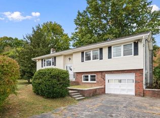 31 Cross Rd, Marlborough, NY 12542