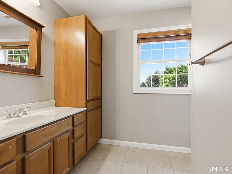 305 Sylvan St — Photo 24