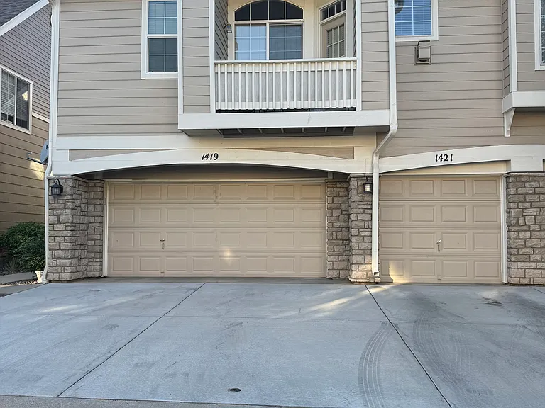 1419 Carlyle Park Cir — Photo 1