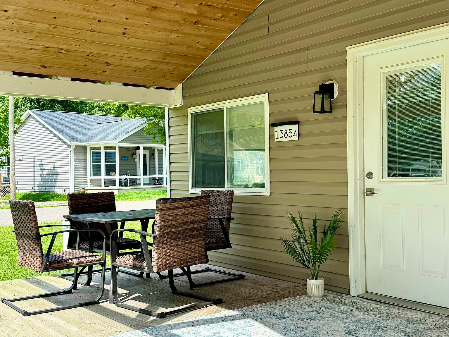 3 bed, 1155 sqft, $1,850 — Photo 3