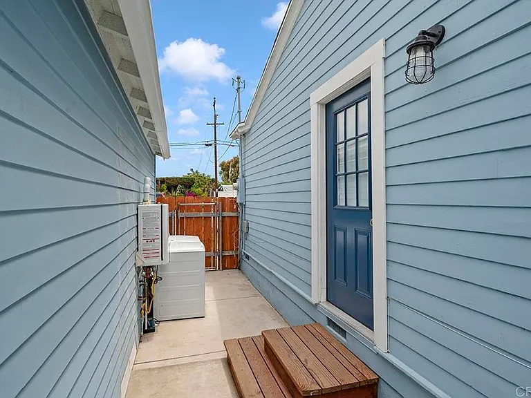 586 Del Mar Ave — Photo 31