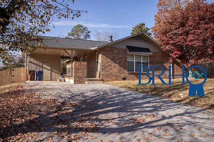 501 Idlewood Ln