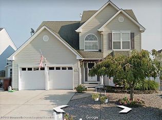20 Peaksail Dr, Bayville, NJ 08721