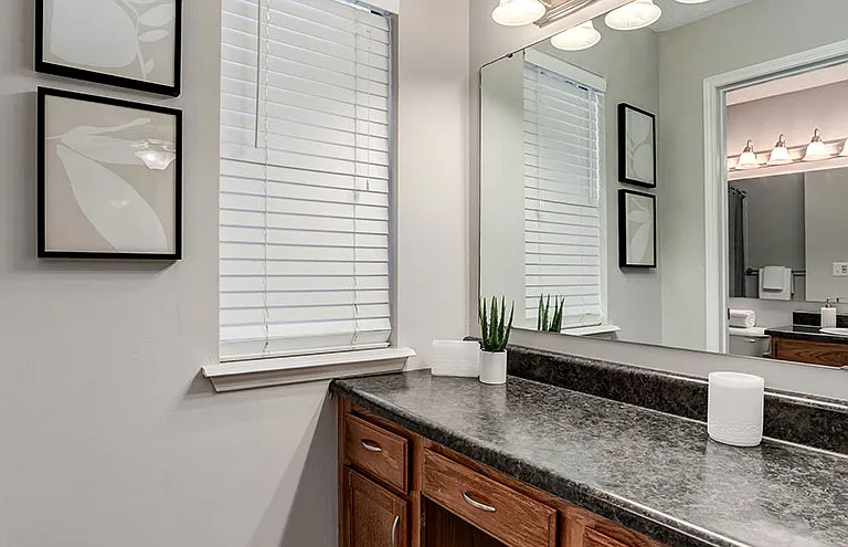 Woodview Apartments — Photo 10