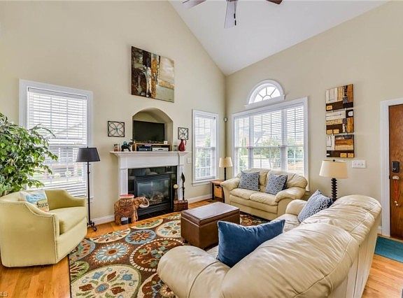 5th image of 362 Carlisle Park Dr