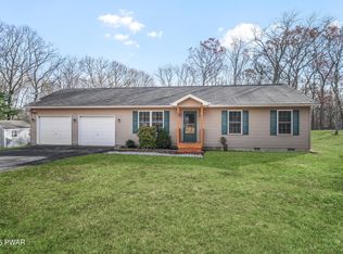 181 Sunrise Dr, Milford, PA 18337