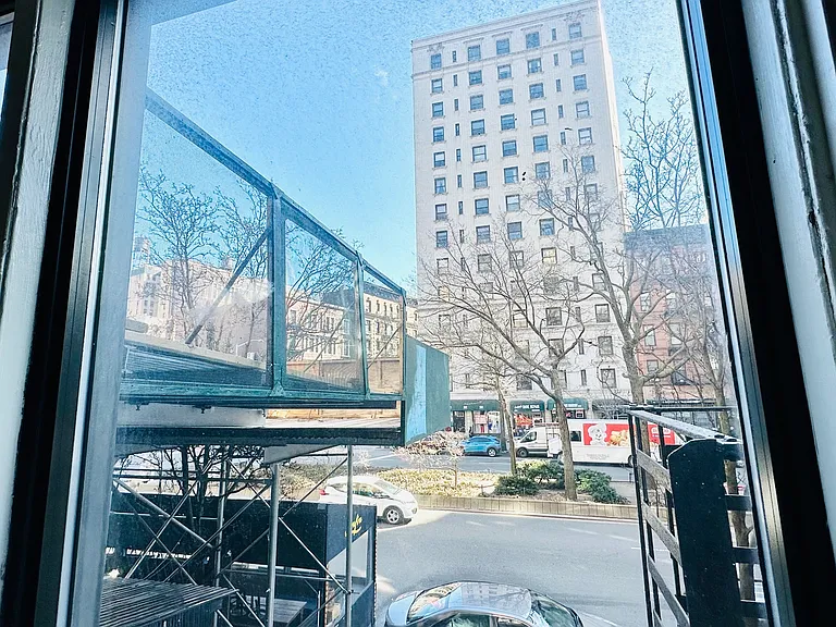 2731 Broadway #2D — Photo 8