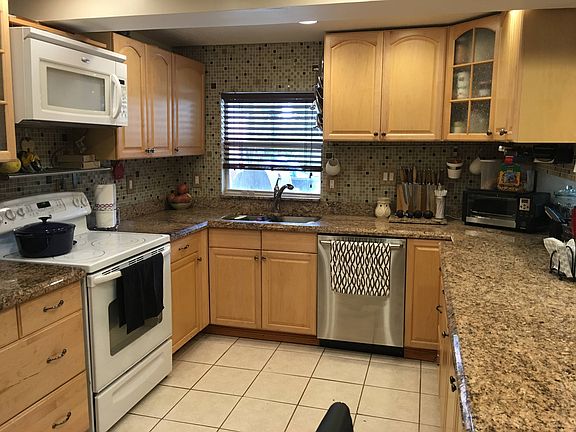 3rd image of 1732 NE 49th St