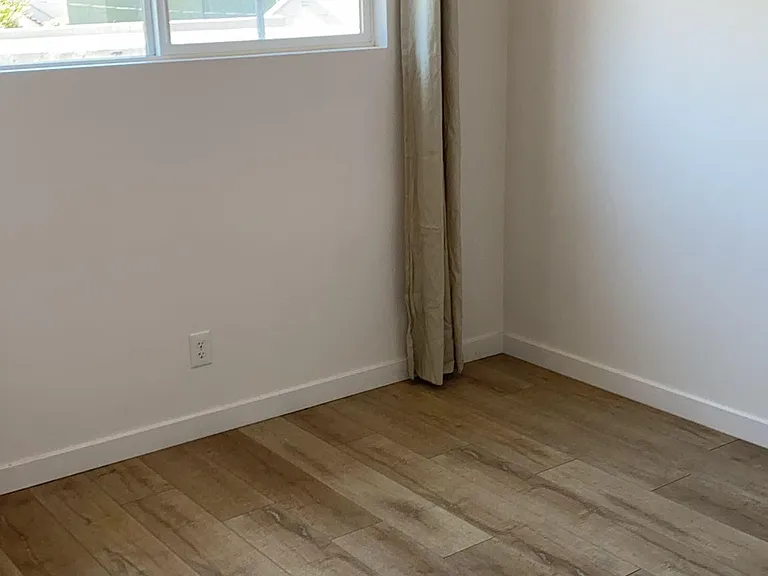 2326 Locust Ave #3 — Photo 6