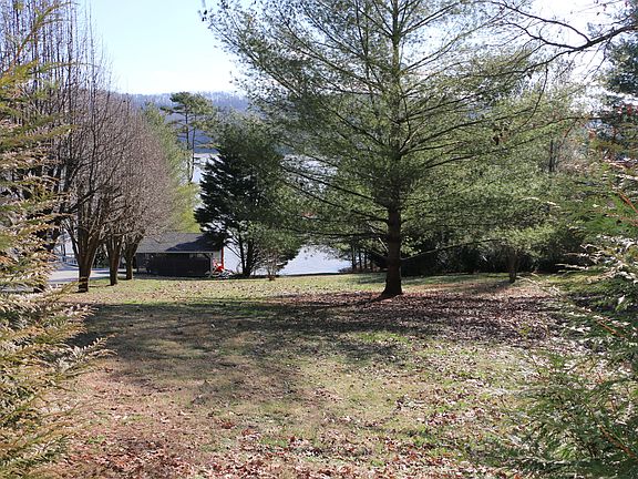 2nd image of 14 Winter Ln Lot 14