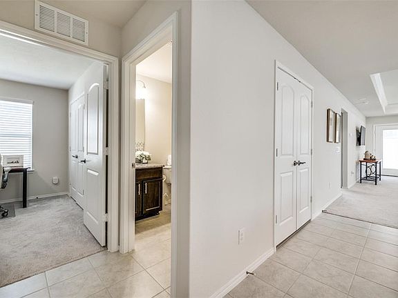 4th image of 1248 Revolution Dr