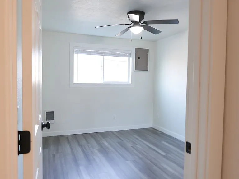 Westwood Apartments ** On-site Laundry Facilities, Off-Street Parking & Private Patio or Balcony — Photo 53