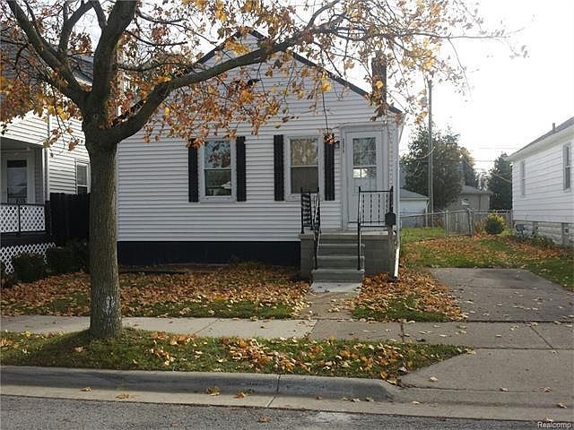 1st image of 2373 Dickinson St