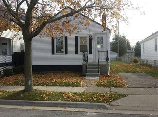 2373 Dickinson St, Trenton, MI 48183