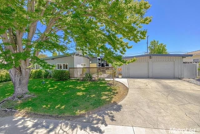 1st image of 6201 S Land Park Dr