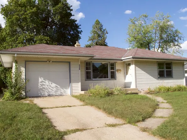 3520 Thelma St, Rockford, IL 61108