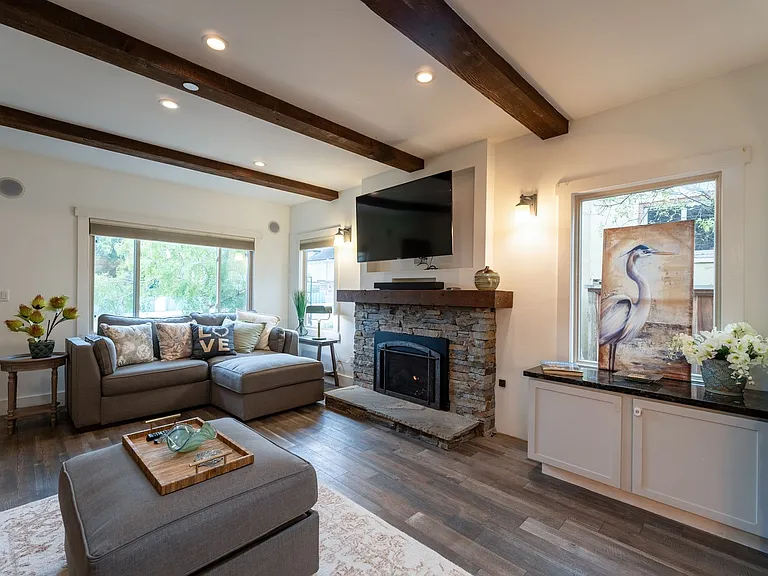 610 Forest Ave — Photo 10