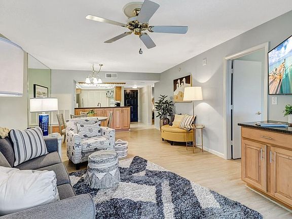 2nd image of 300 Stevens Landing Dr Unit 404