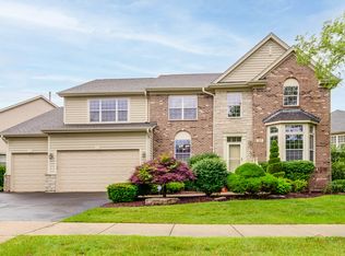 312 Camargo Ct, Vernon Hills, IL 60061