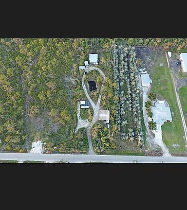 3rd image of 5574 Maria Dr
