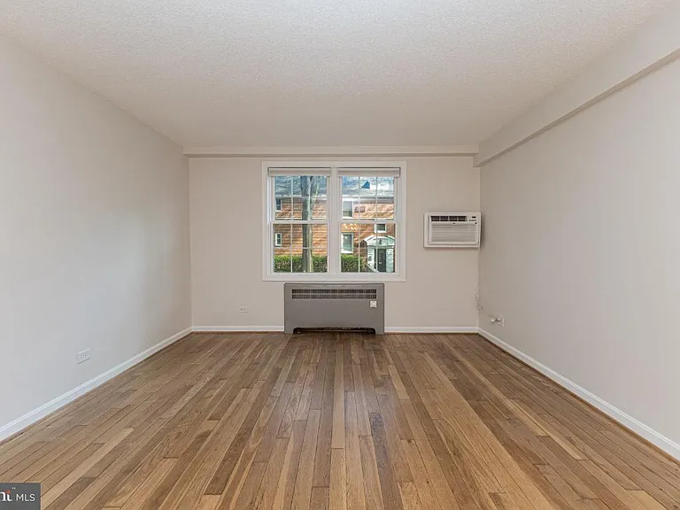 100 N George Mason Dr #3 — Photo 8