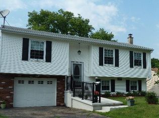 75 Pleasant St, Corning, NY 14830