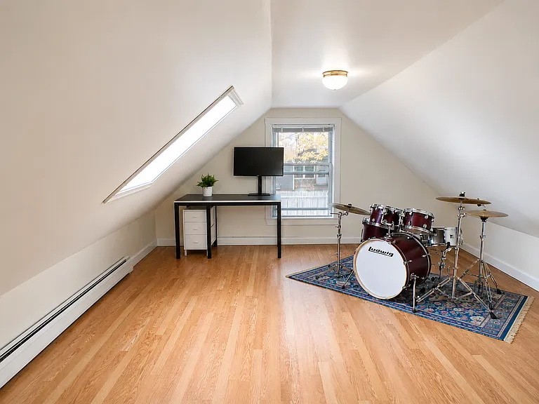 15 Pleasant St — Photo 7