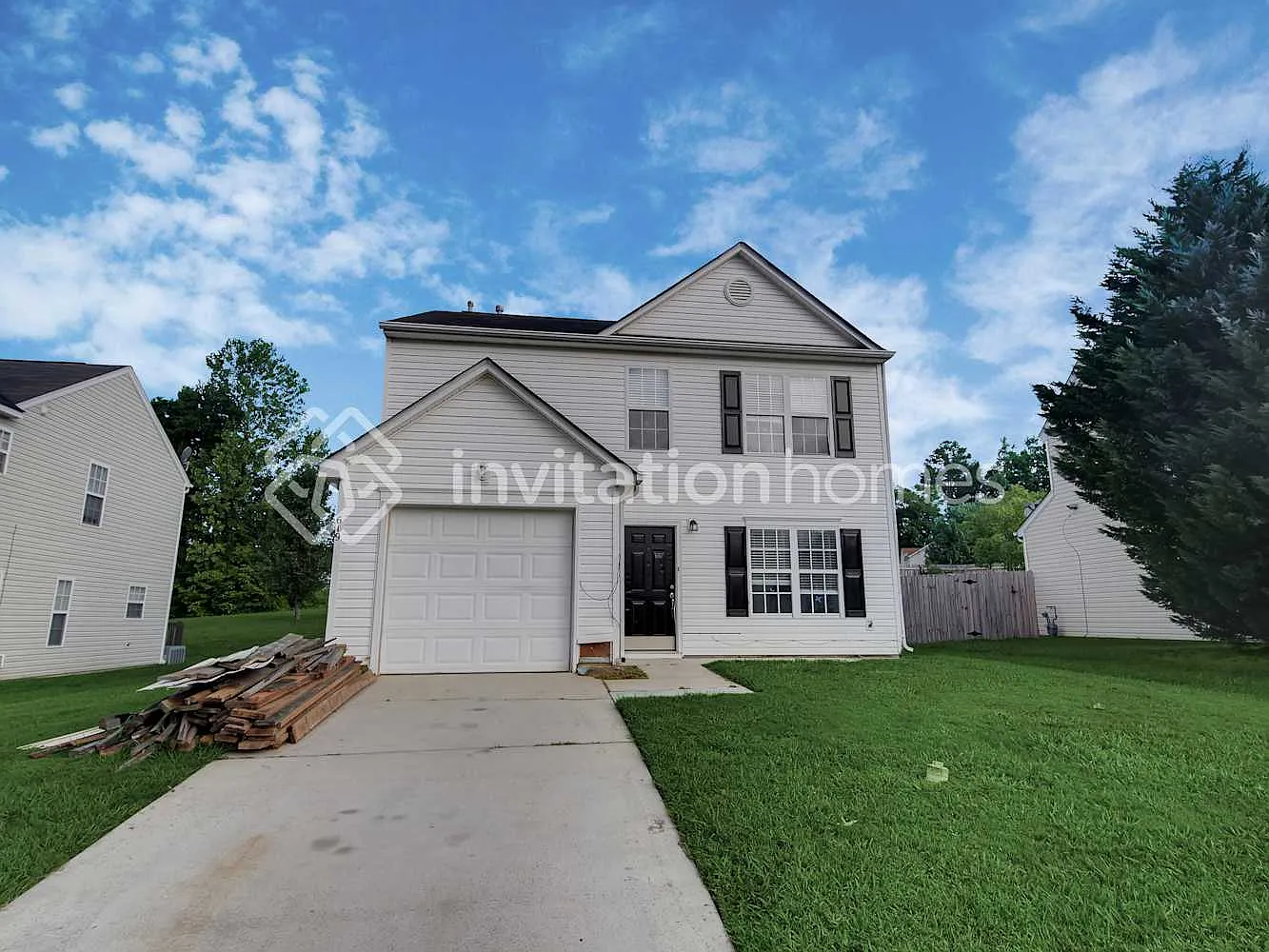619 Finborough Ct Charlotte, NC 28214 — Photo 1
