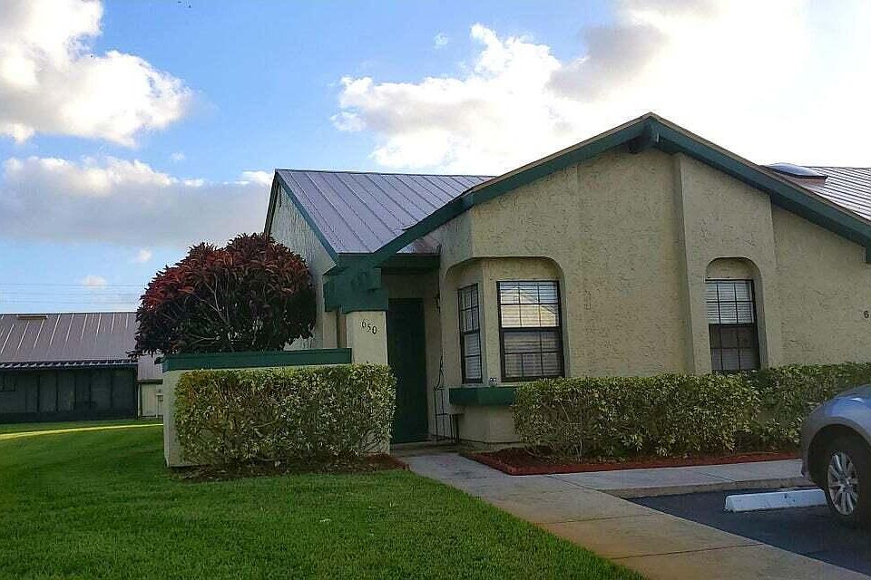 1st image of 650 SW Veronica Ave