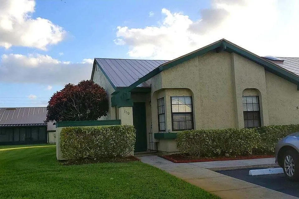 650 SW Veronica Ave