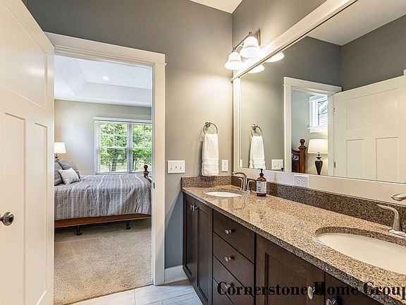 3rd image of 4126 Maybeck Dr NE