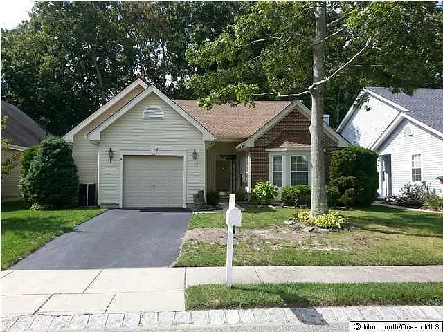 10 Symphony Ave photo 1