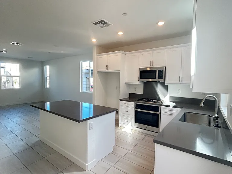 41174 Northwestern St — Photo 27