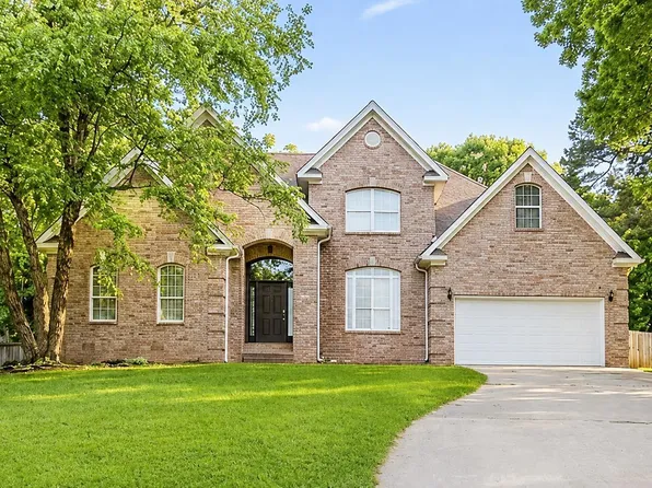 61 Berney Way Dr, Little Rock, AR 72223