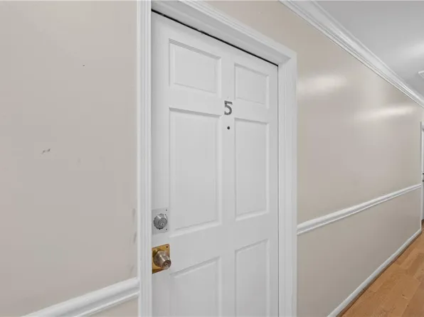 11 Peachtree Hills Ave NE #B5, Atlanta, GA 30305