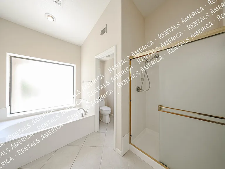 1635 W Wisteria Dr — Photo 31
