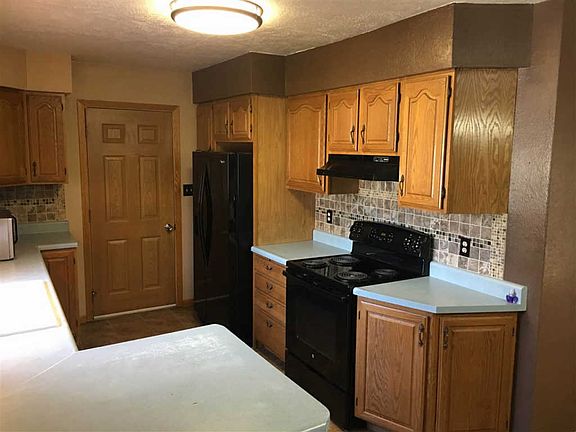 3rd image of 3408 Carmel Ct