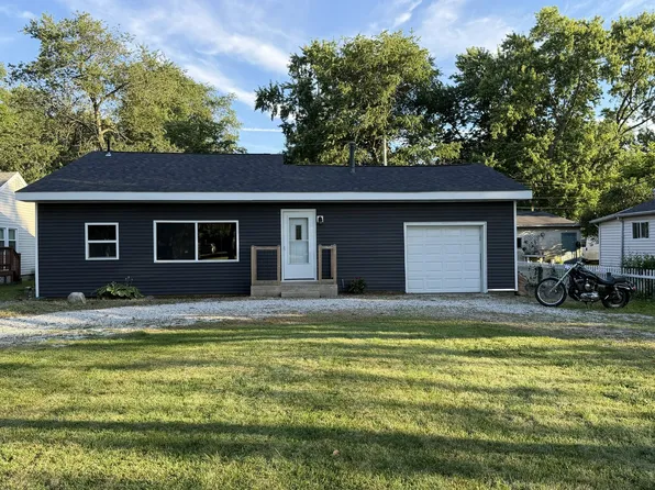2601 W John St, Champaign, IL 61821