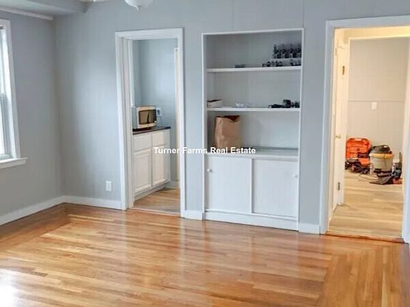 5th image of 60 Buzzells Ln