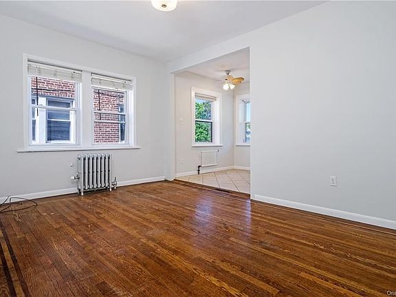 3rd image of 76 Grant Ave APT 1R